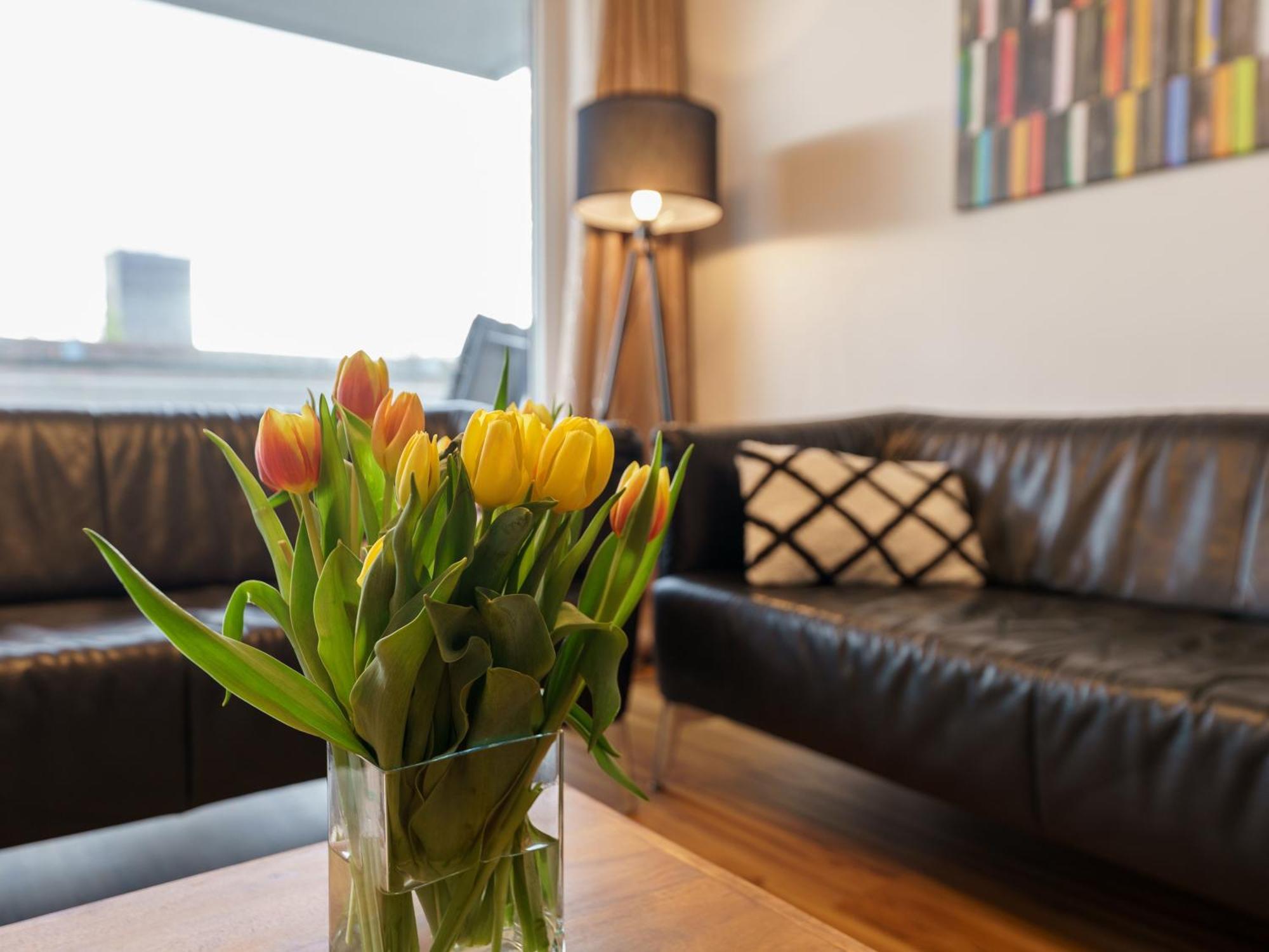 200 Apartment Mit Carport, Aufzug Und Balkon ヴィルヘルムスハーフェン エクステリア 写真