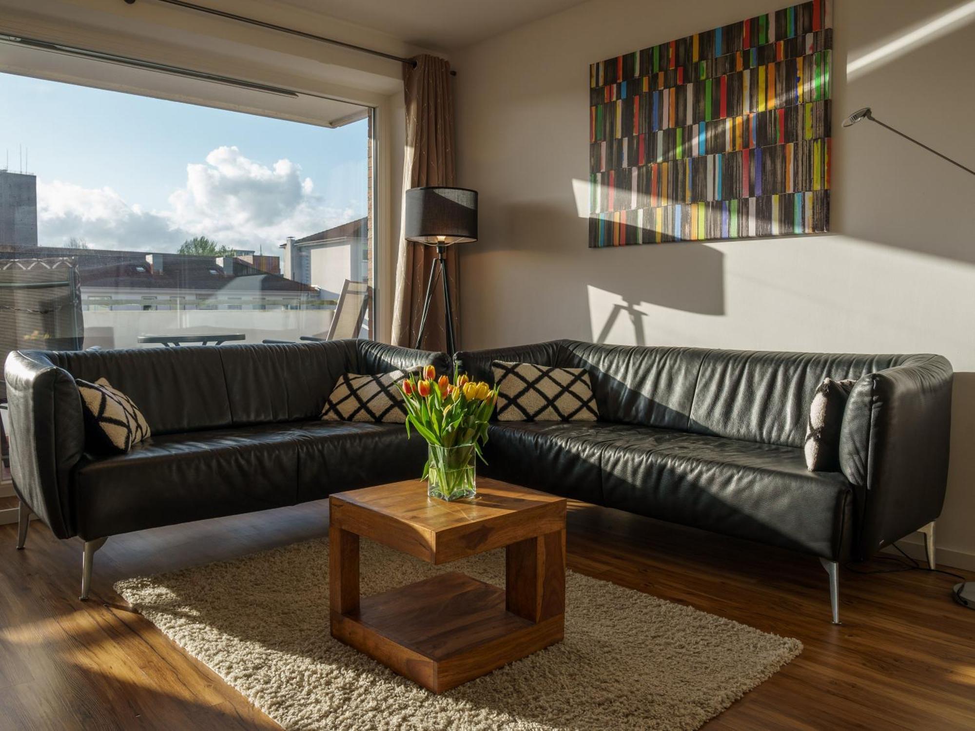 200 Apartment Mit Carport, Aufzug Und Balkon ヴィルヘルムスハーフェン エクステリア 写真